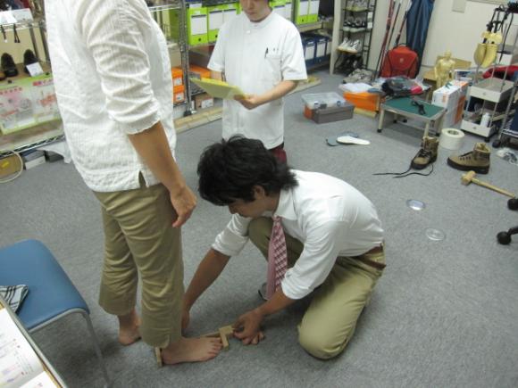 足と靴と靴下の相談室